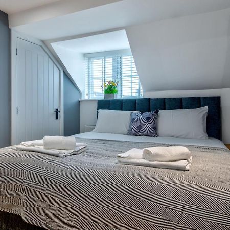 Stamford Central Stay - Stylish 2-Bed Apartment With Wifi Dış mekan fotoğraf
