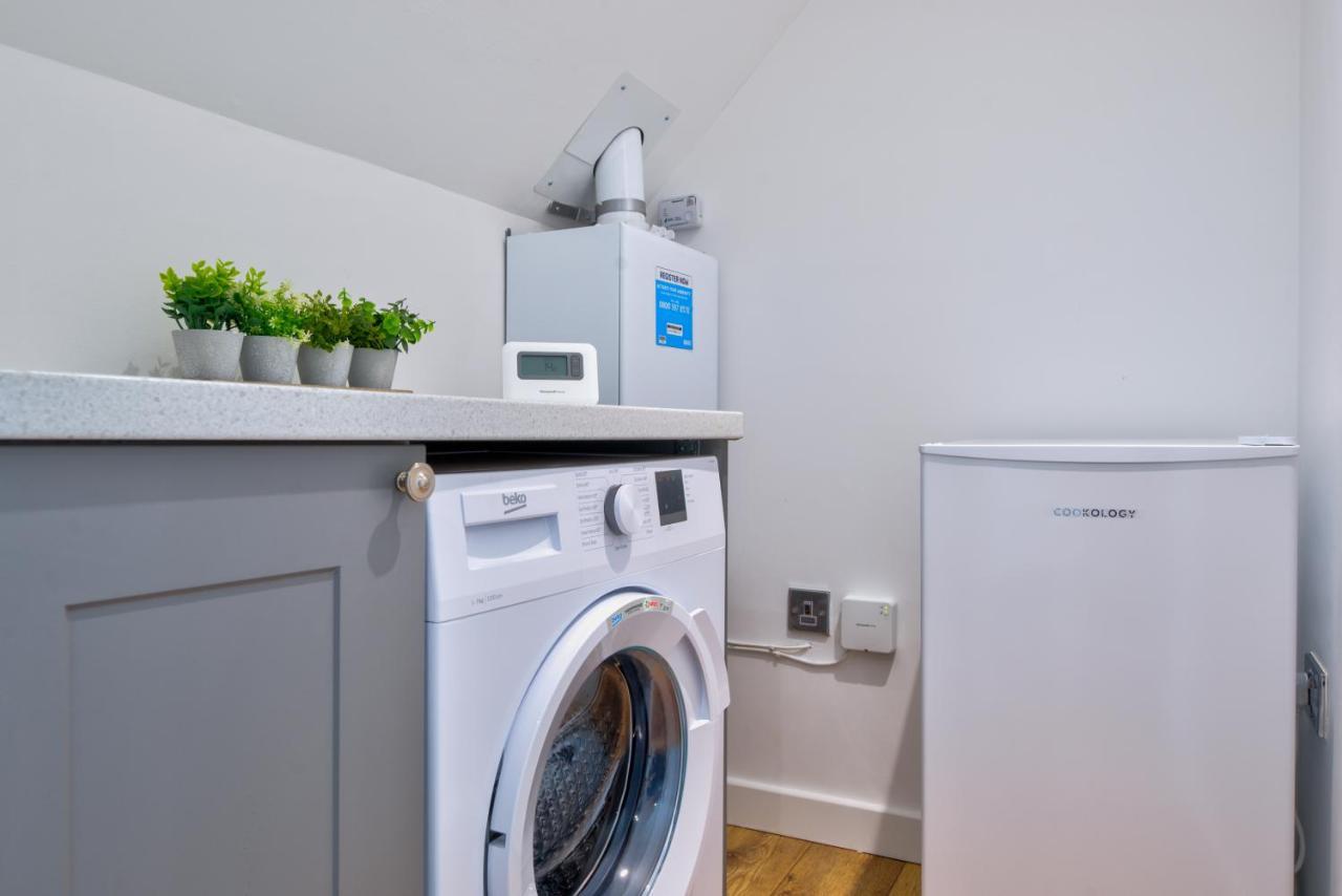 Stamford Central Stay - Stylish 2-Bed Apartment With Wifi Dış mekan fotoğraf